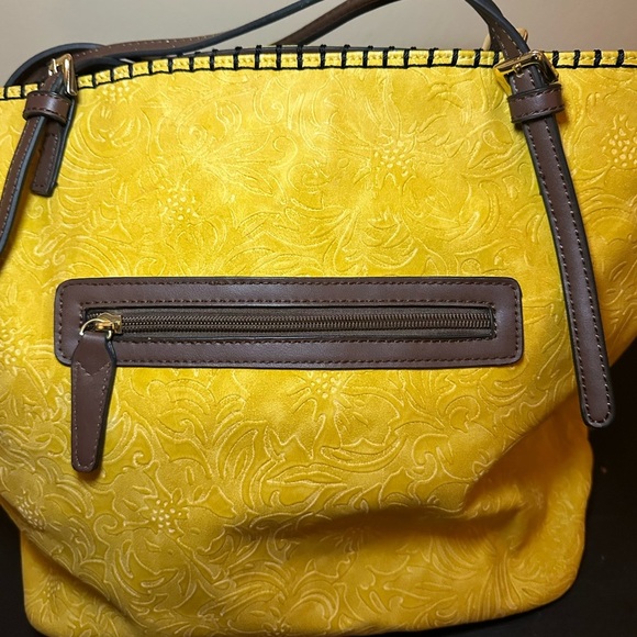 Madi Studio by Madi Claire"Soyora' Tool Embossed Floral Zip Top Tote Bag - EUC - Picture 3 of 12